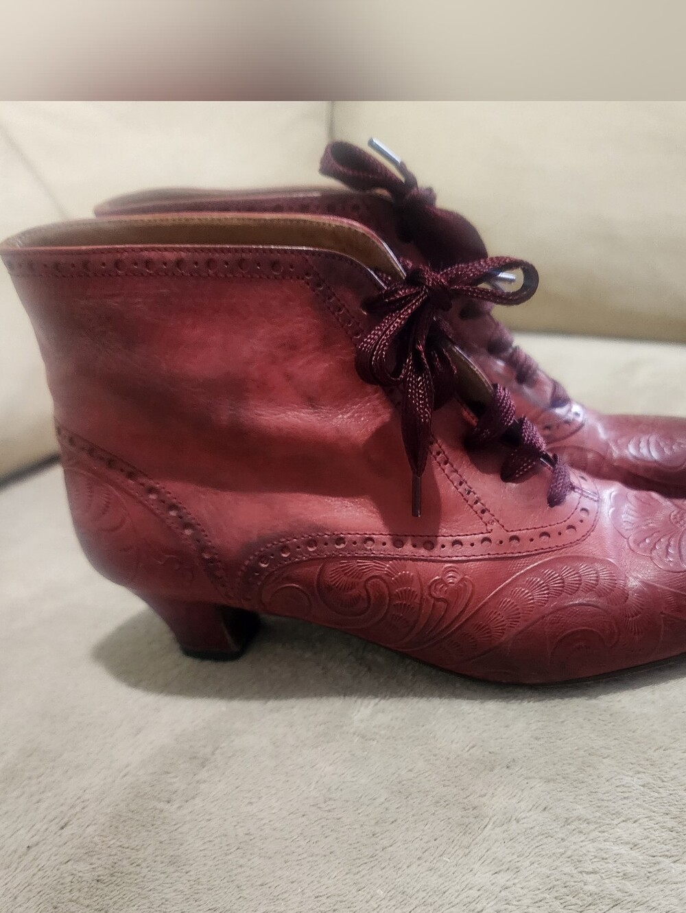 Vintage Perry Ellis Lace-Up Leather Ankle Boots Victorian-inspired design - Picture 3 of 12